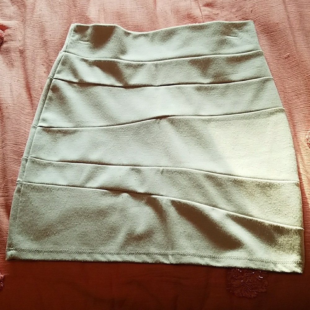 Honey Punch mini skirt